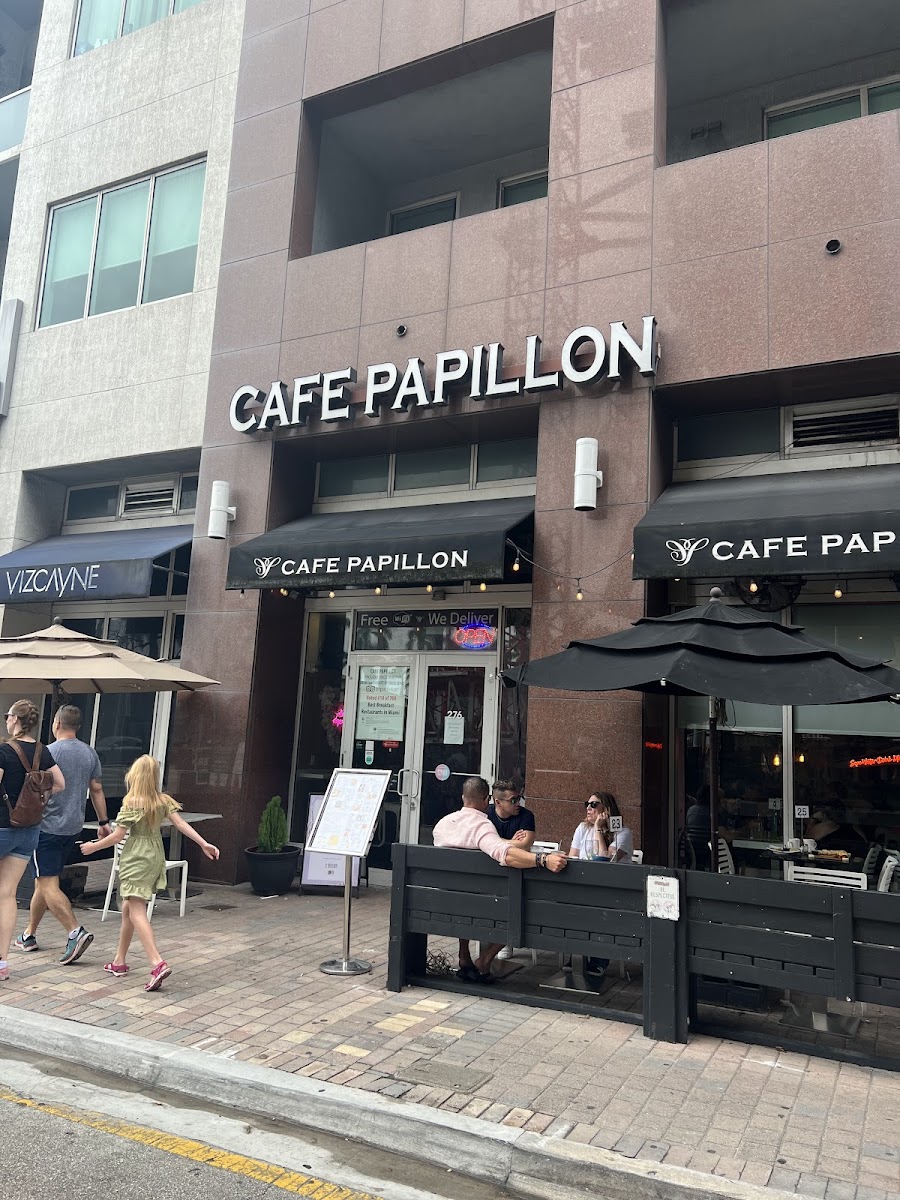 Cafe Papillon